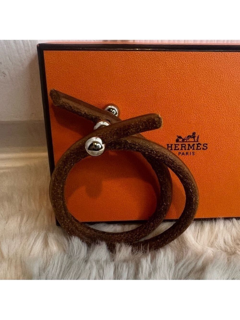 HERMES LEATHER BANGLE UNISEX BRACELET WITH BOX - Picture 5 of 15